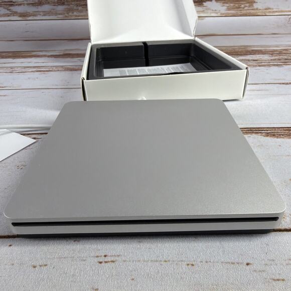 Apple USB SuperDrive MD564LL/A – A1379 External DVD-RW/CD-RW Tested - Picture 6 of 6